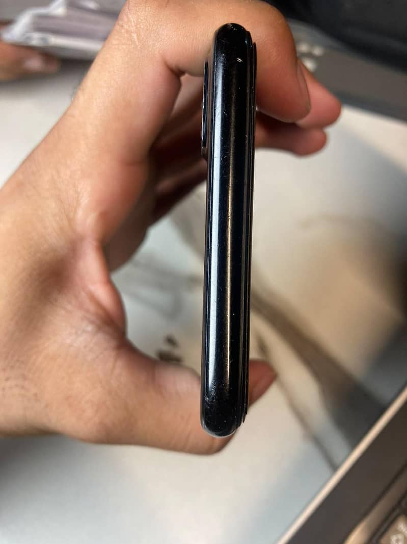 Apple iPhone 7 Plus 1