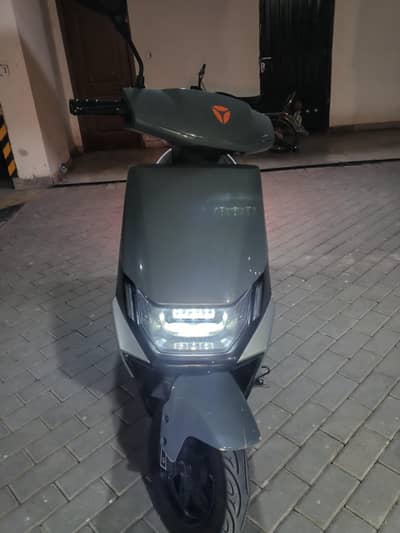 large sized electric Scooty