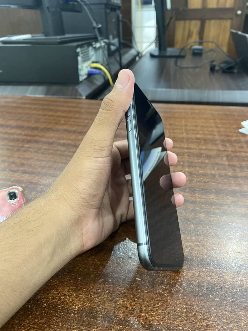 Apple iPhone 11 1