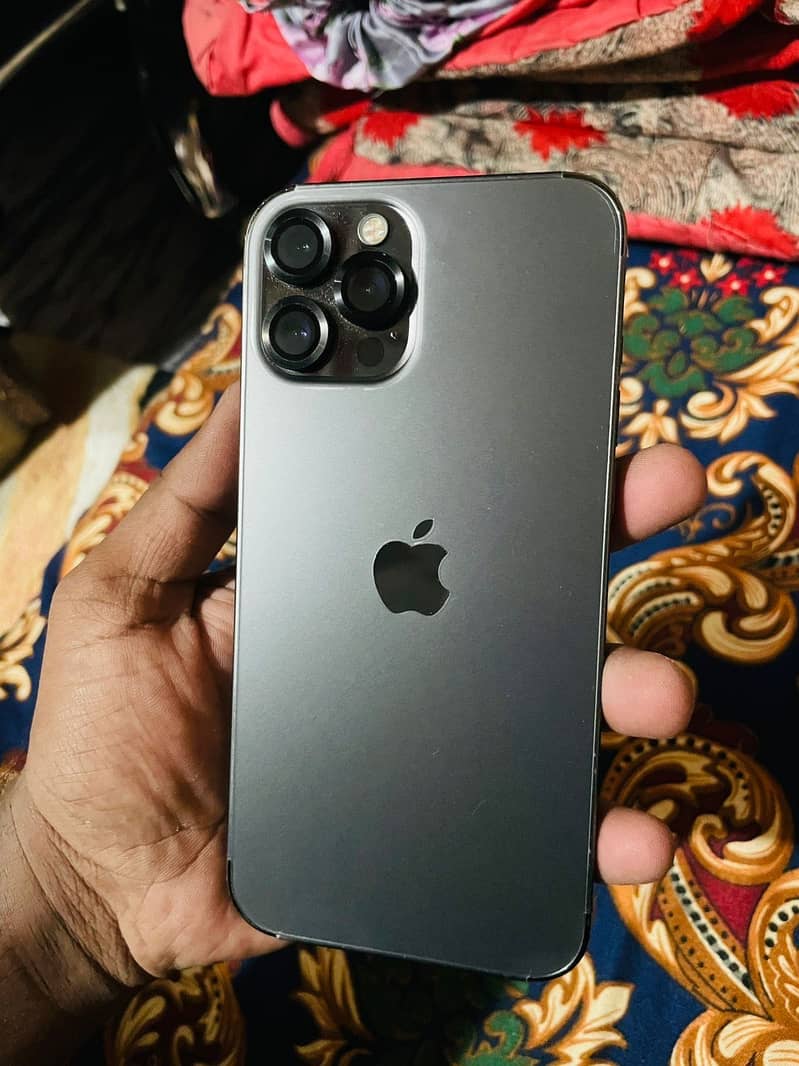 Apple iPhone 12 Pro Max 1