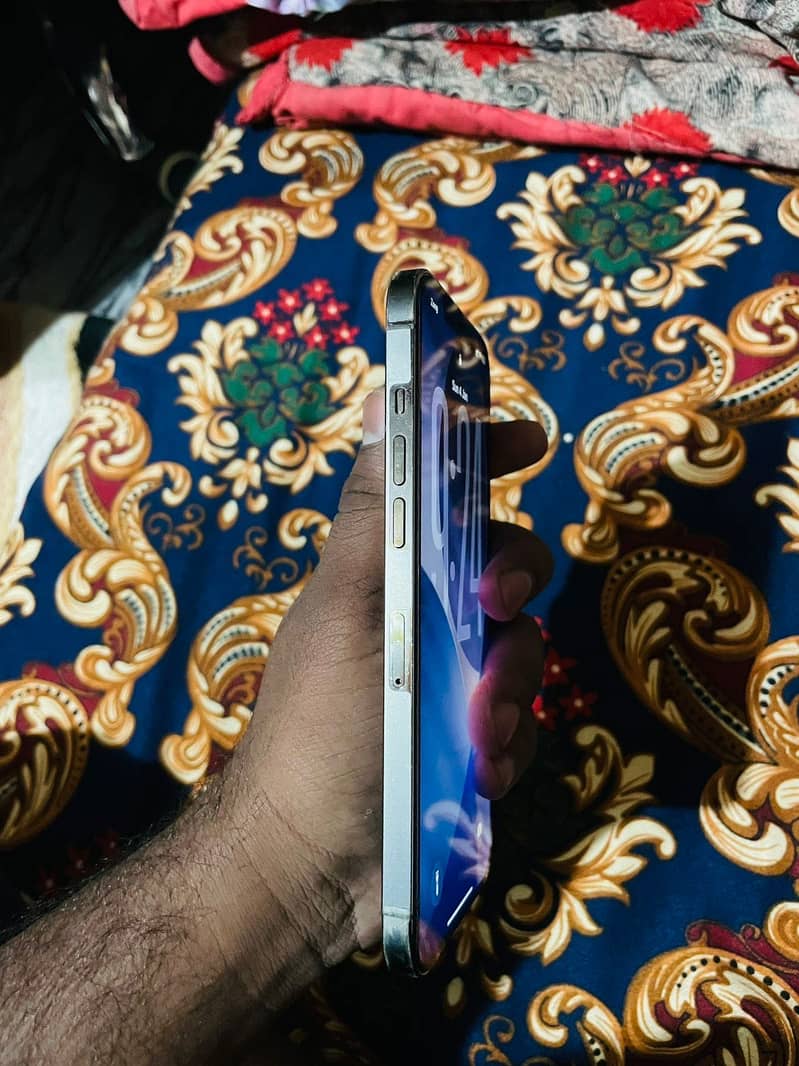 Apple iPhone 12 Pro Max 5