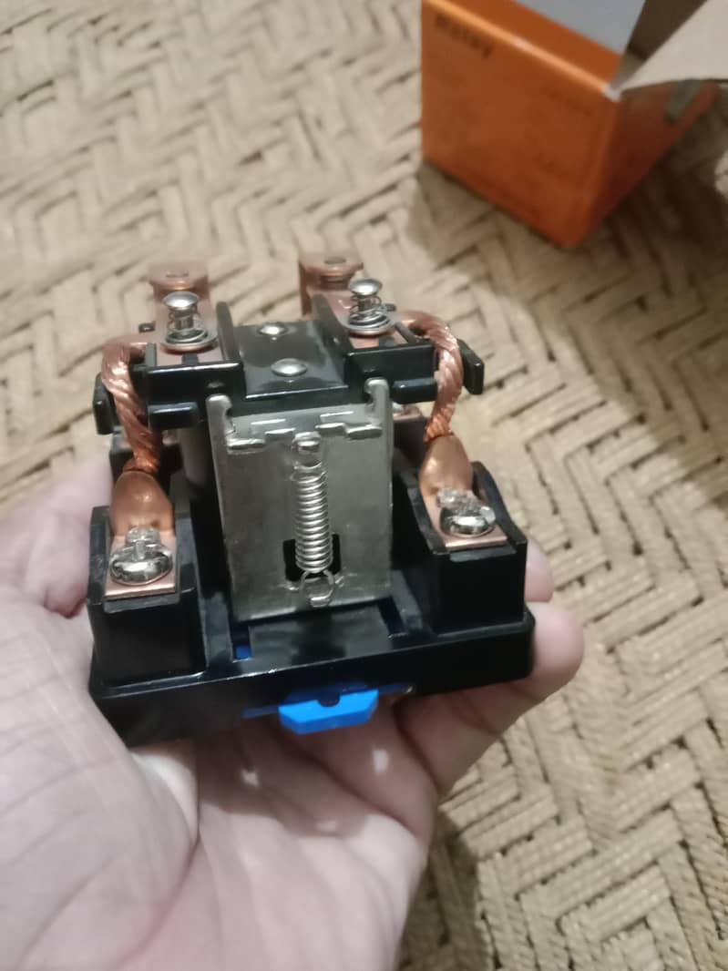 Double pole automatic relay switch 1