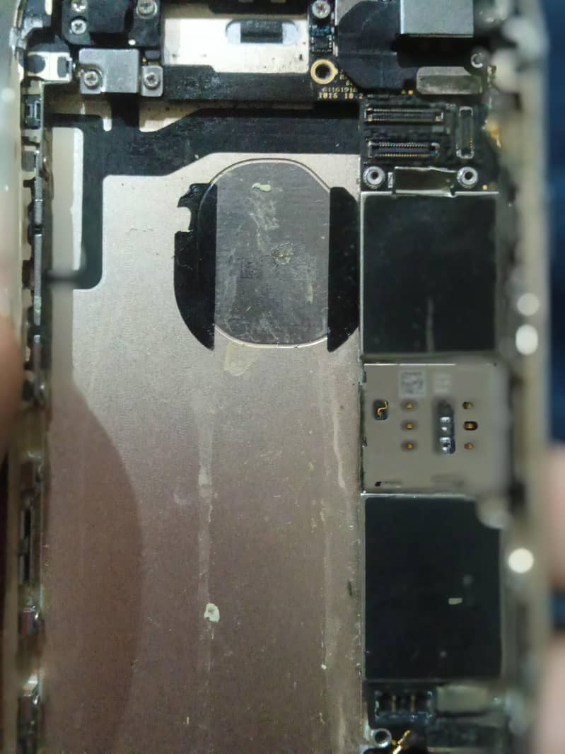 Apple iPhone 6S 1