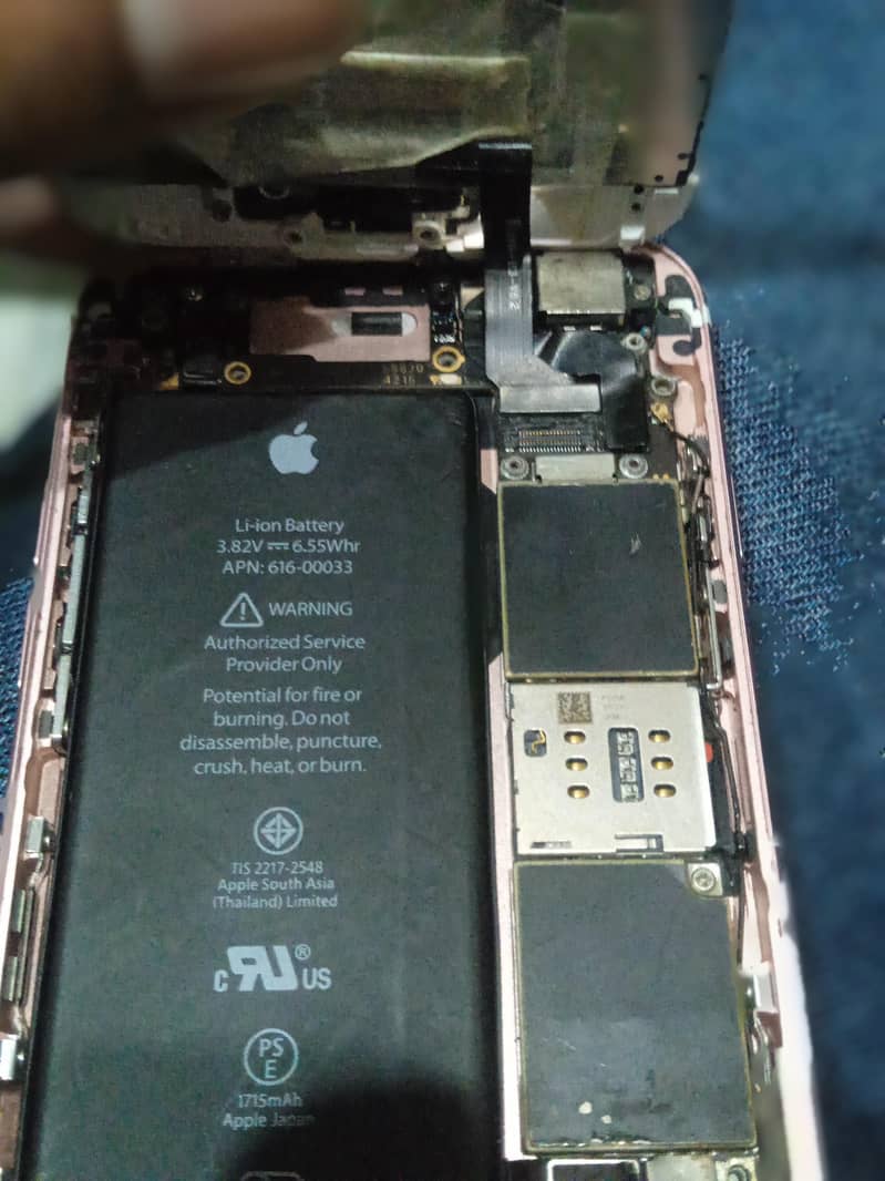 Apple iPhone 6S 4