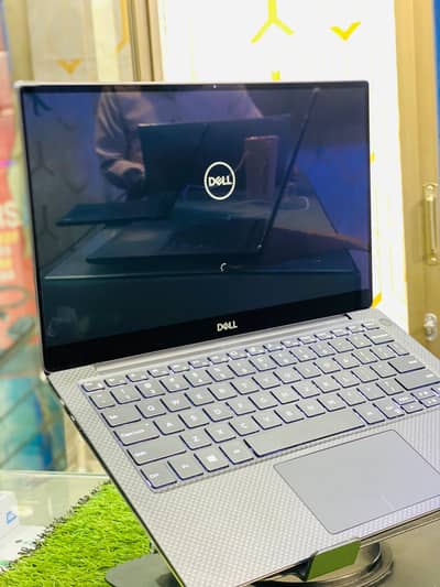 Dell XPS 13 7390 touch i5/10th gen. 8/256 GB SSD laptop