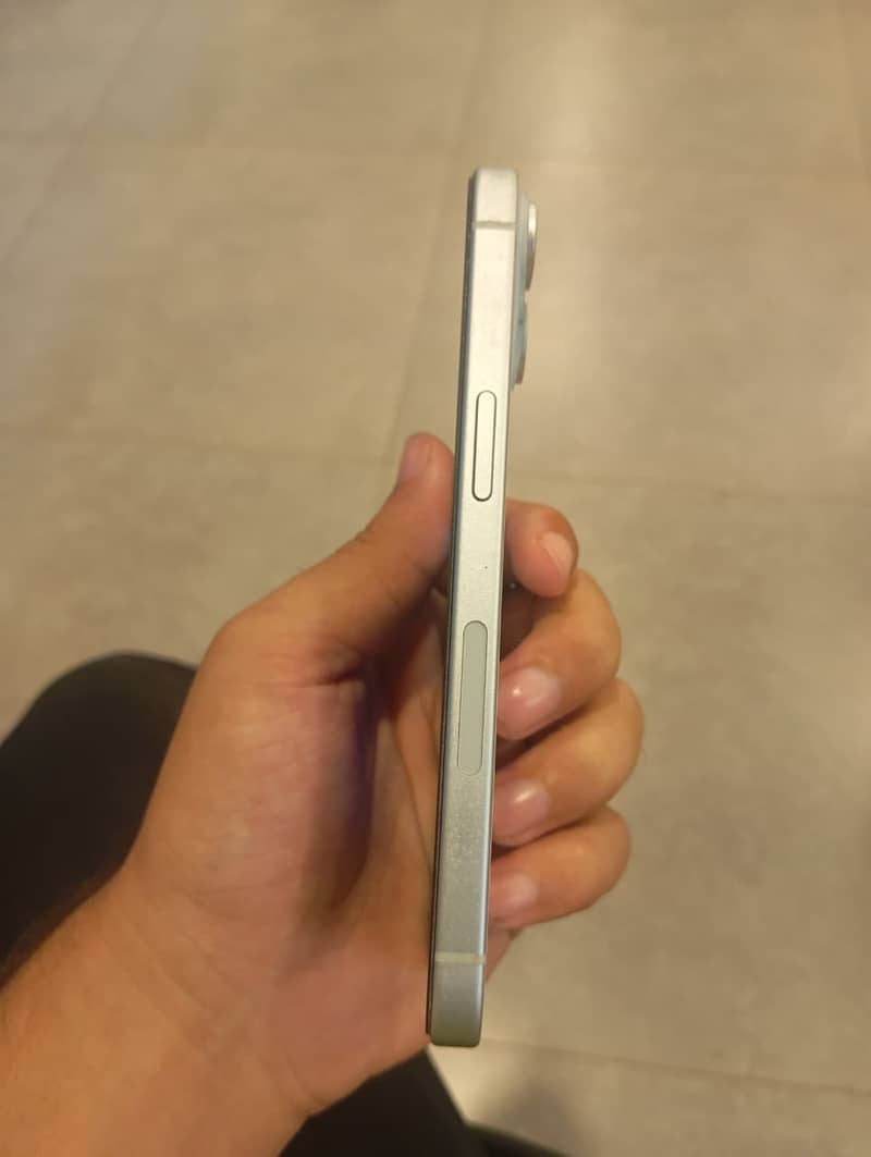 Apple iPhone 15 2