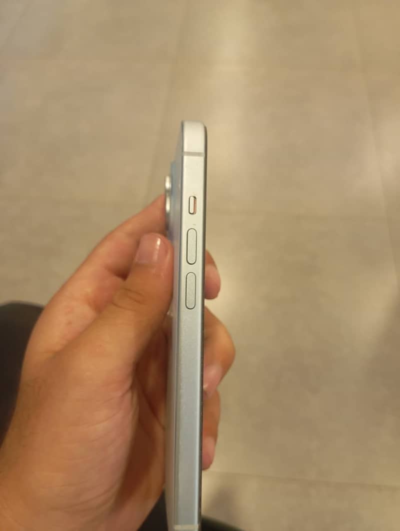 Apple iPhone 15 3