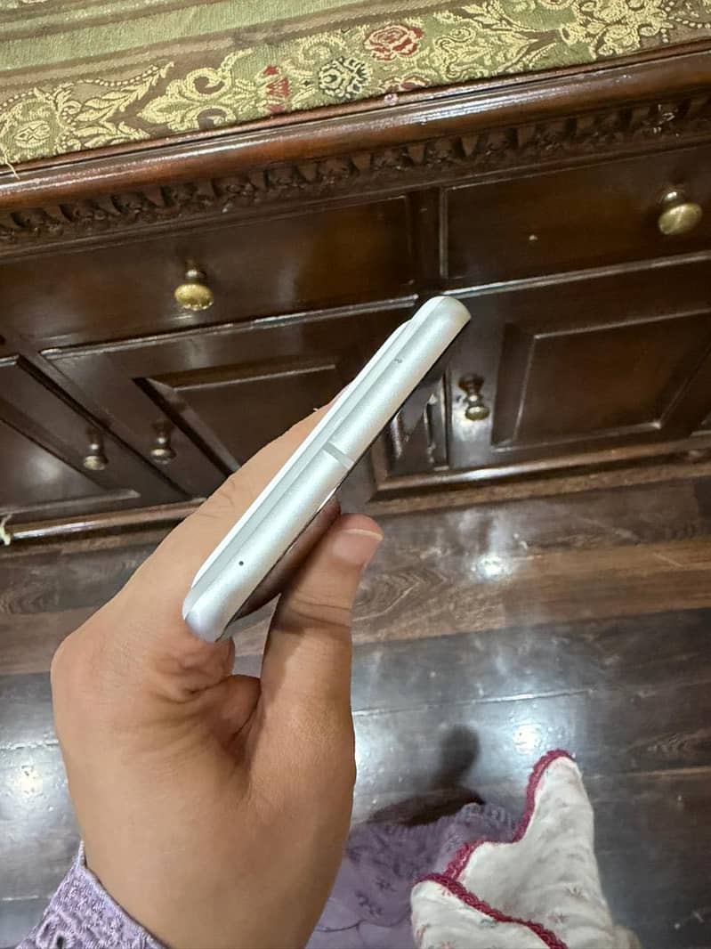 Google Pixel 7 5