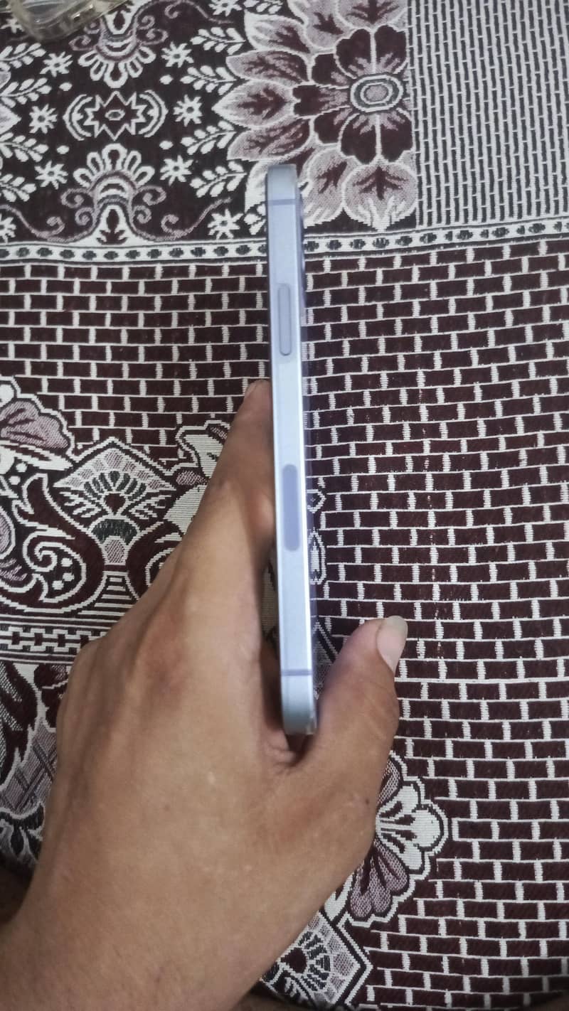 Apple iPhone 12 3