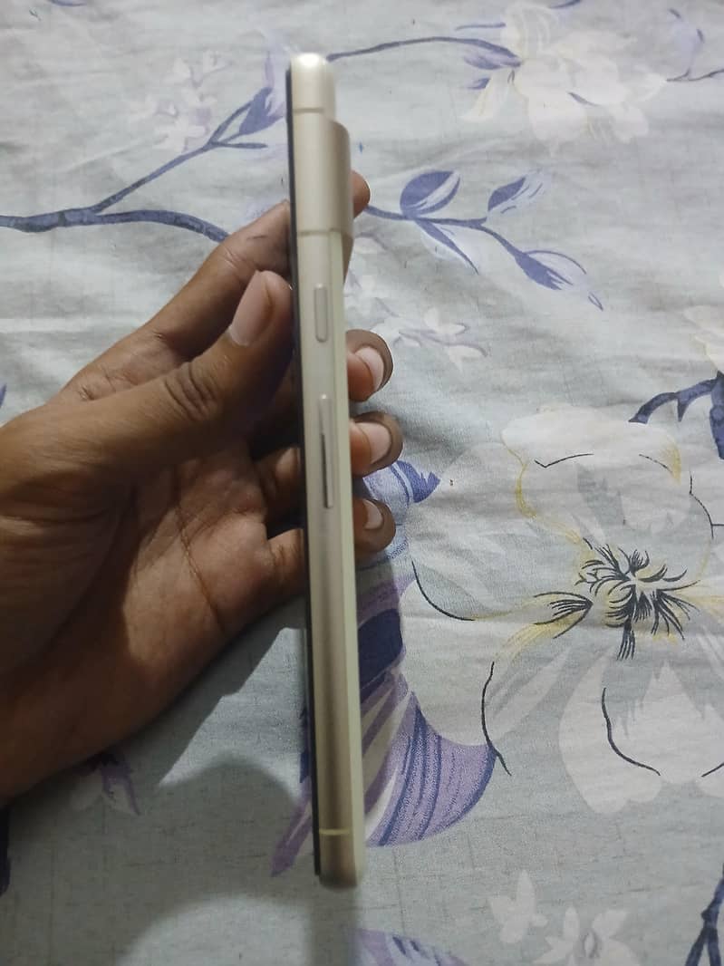 Google Pixel 7 5