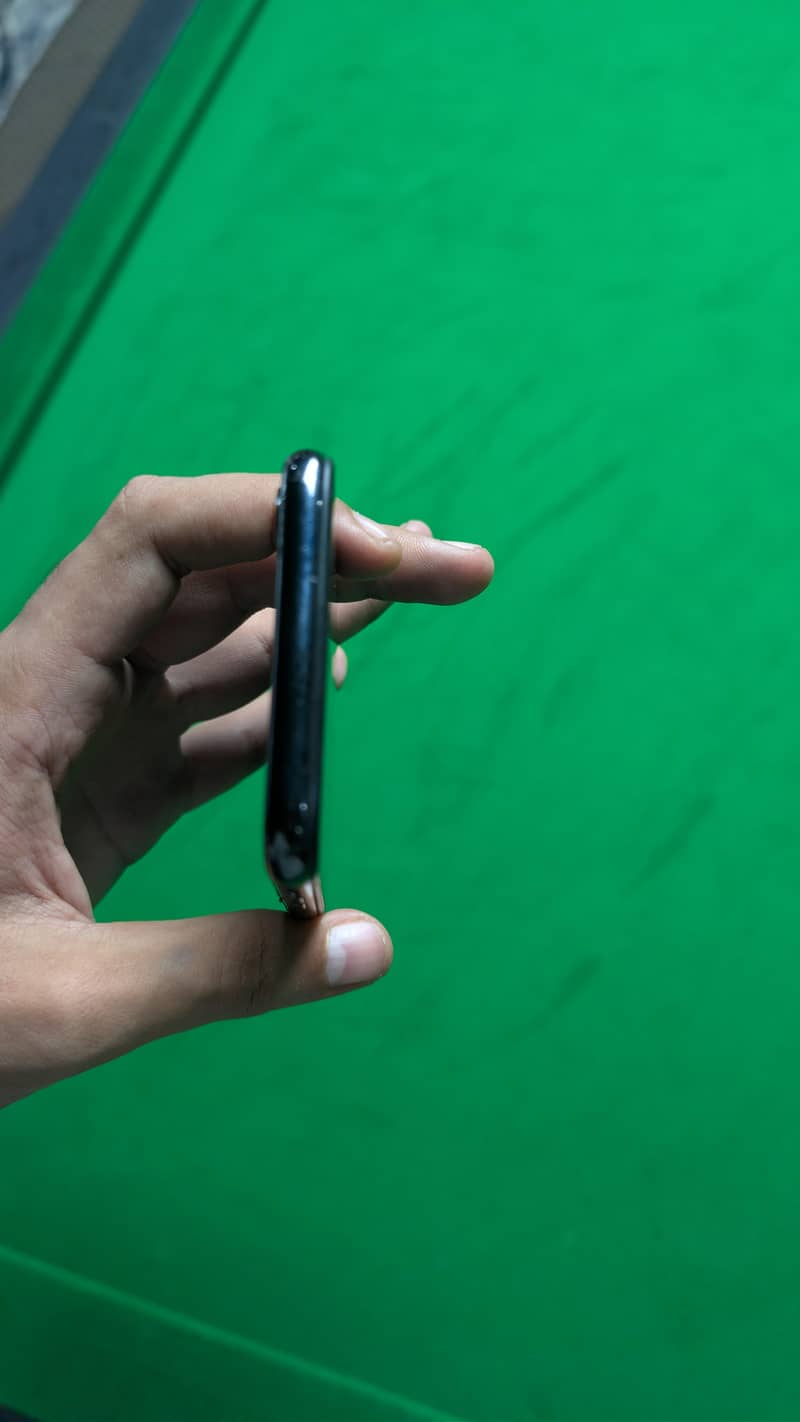 Apple iPhone X 2