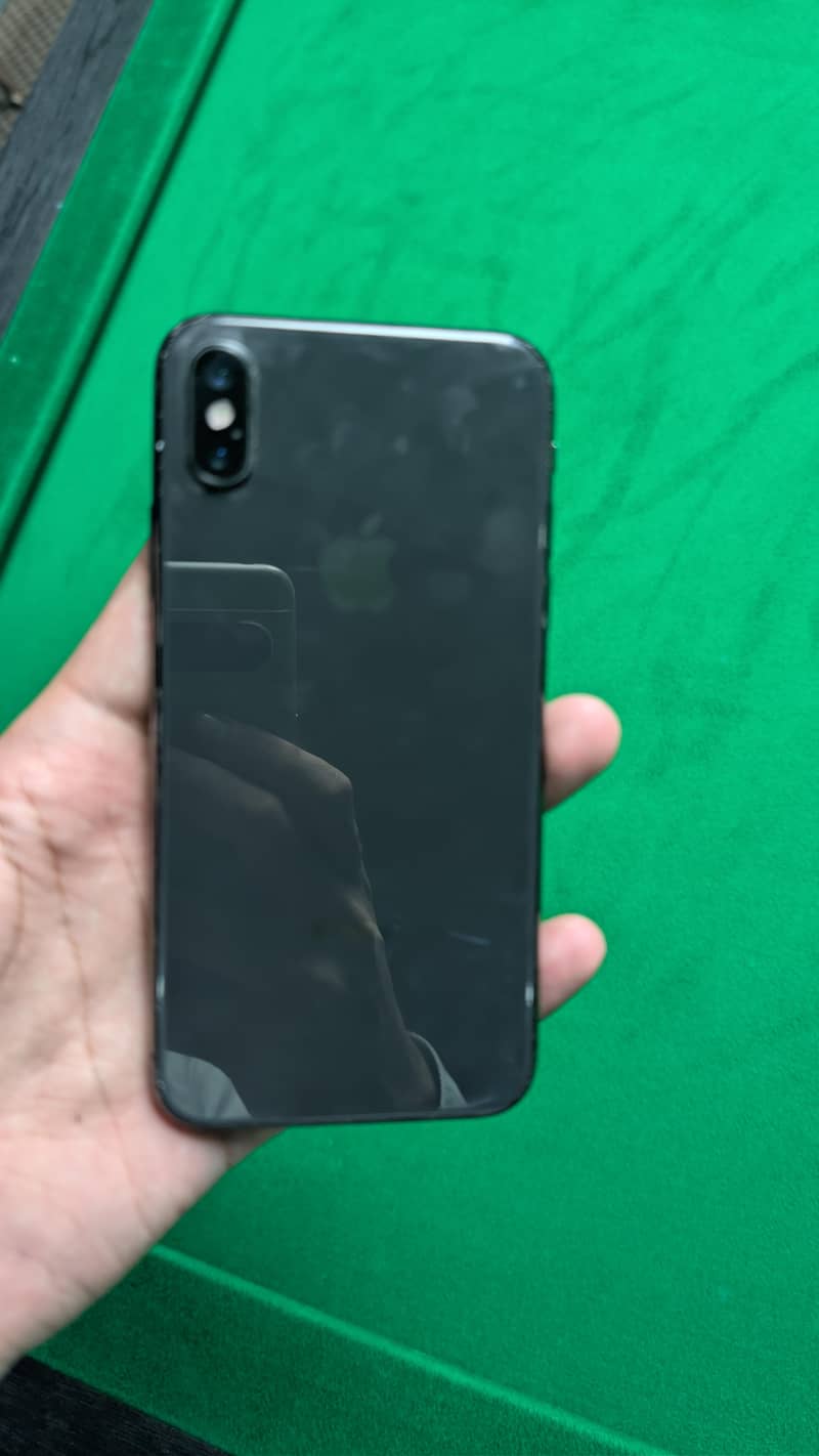 Apple iPhone X 4