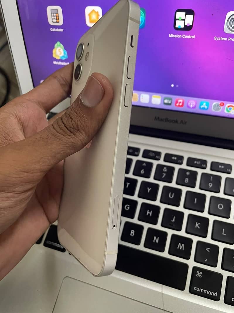Apple iPhone 12 0