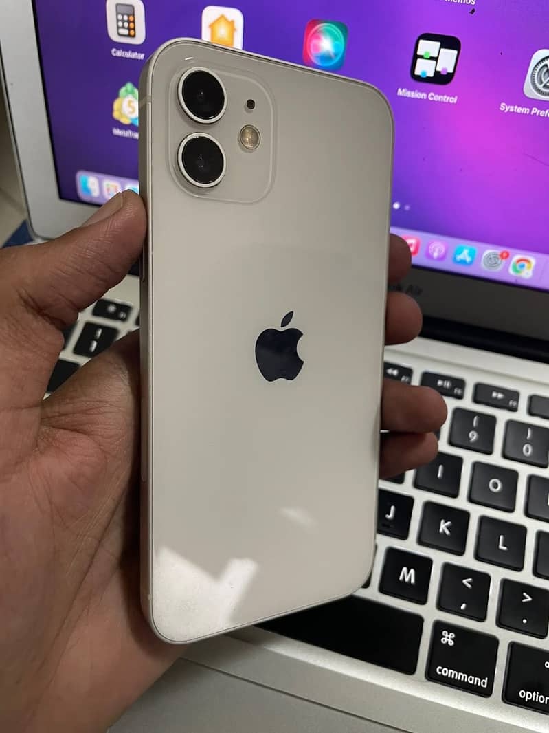 Apple iPhone 12 2