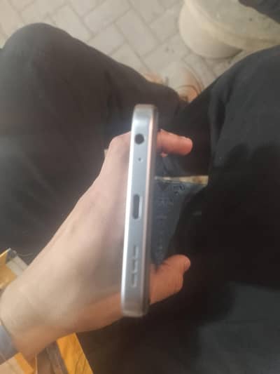 Tecno Spark Go 2