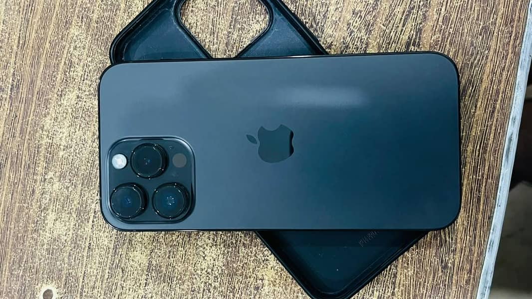 Iphone 14pro max 1