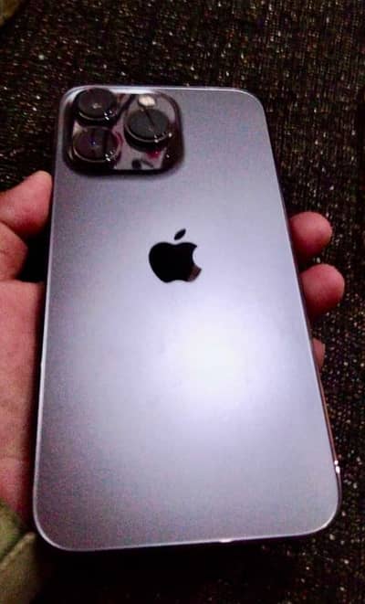 iPhone 13 pro factory unlock 128GB 4 month same time