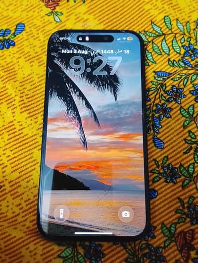 Apple iPhone 16