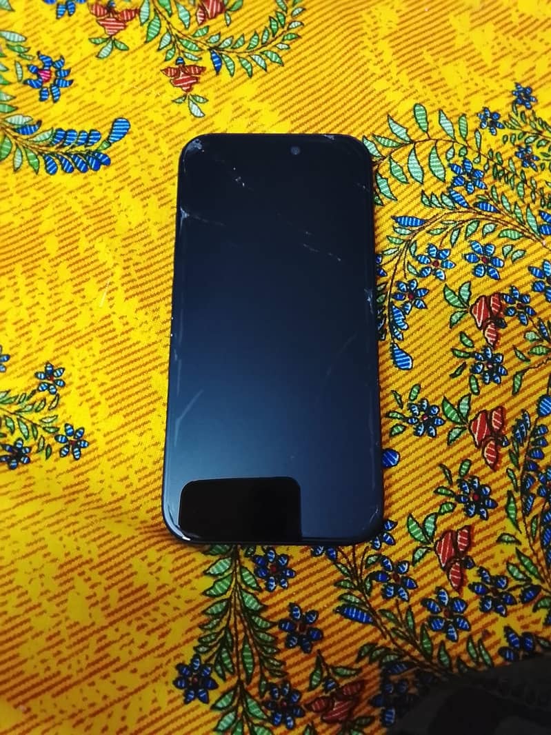 Apple iPhone 16 1