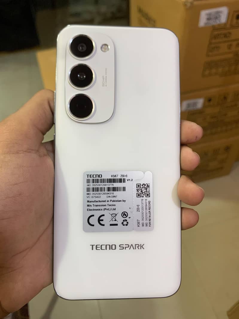 Tecno spark 40 pro plus 0