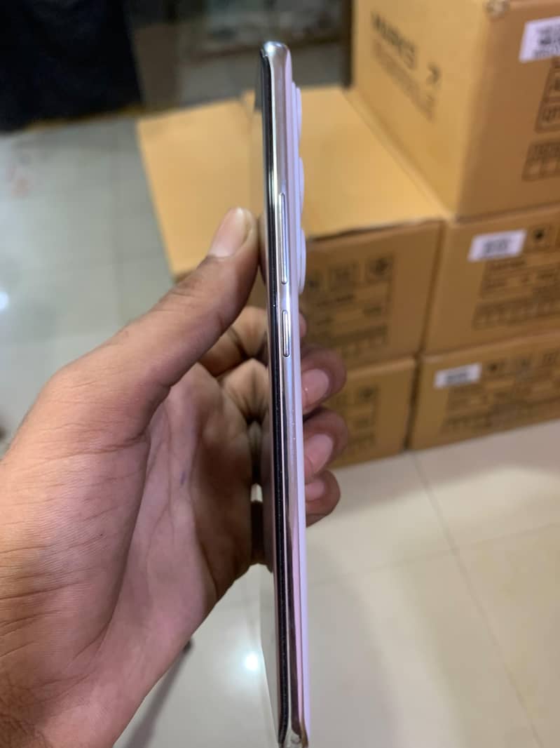 Tecno spark 40 pro plus 3