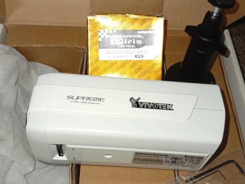 VIVOTEK   NETWORK CAMERA  IP8151P 2