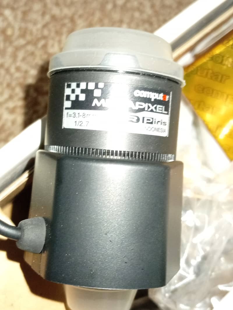 VIVOTEK   NETWORK CAMERA  IP8151P 8