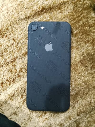 Apple iPhone 8——— 0/3/1/1/5/3/5/5/8/9/5