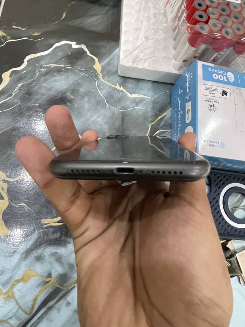 Apple iPhone 11 2