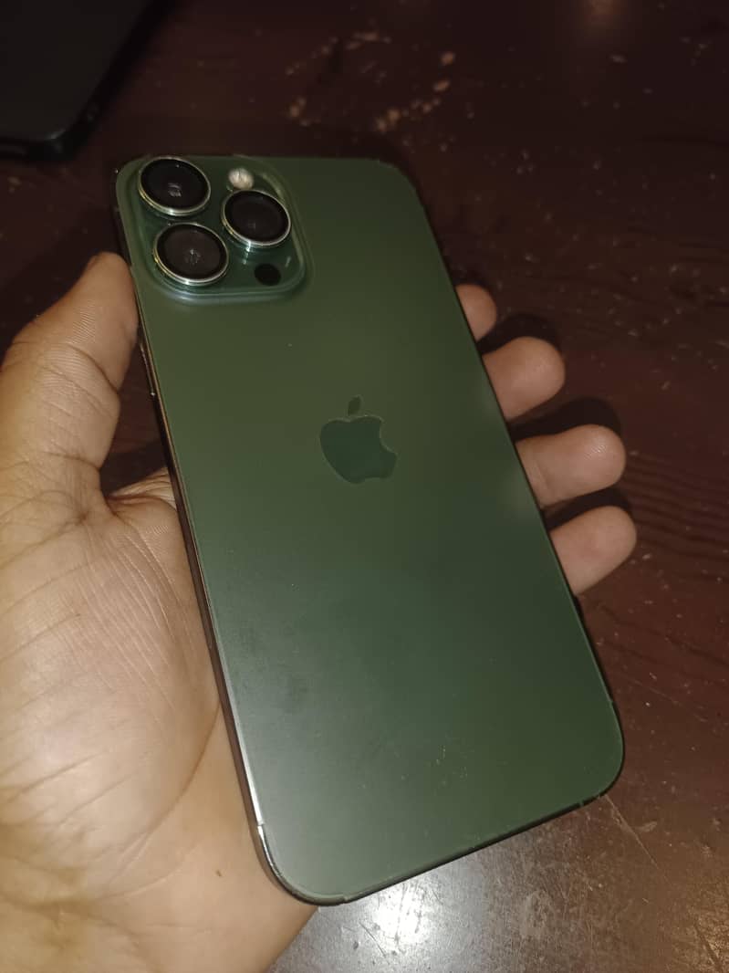 Apple iPhone 13 Pro Max 1
