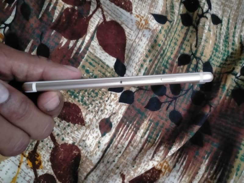 Apple iPhone 7 5