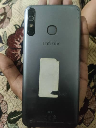 Infinix Hot 8