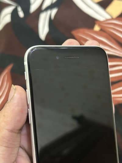 Apple iPhone SE