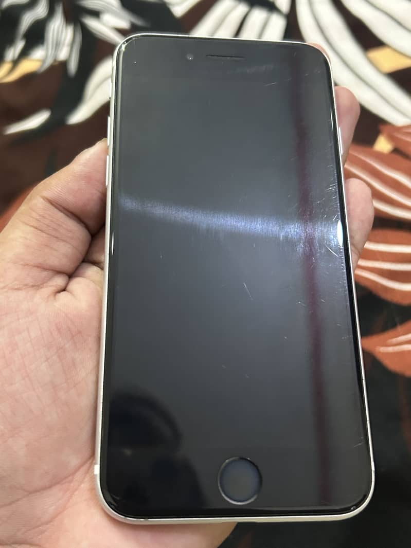 Apple iPhone SE 3