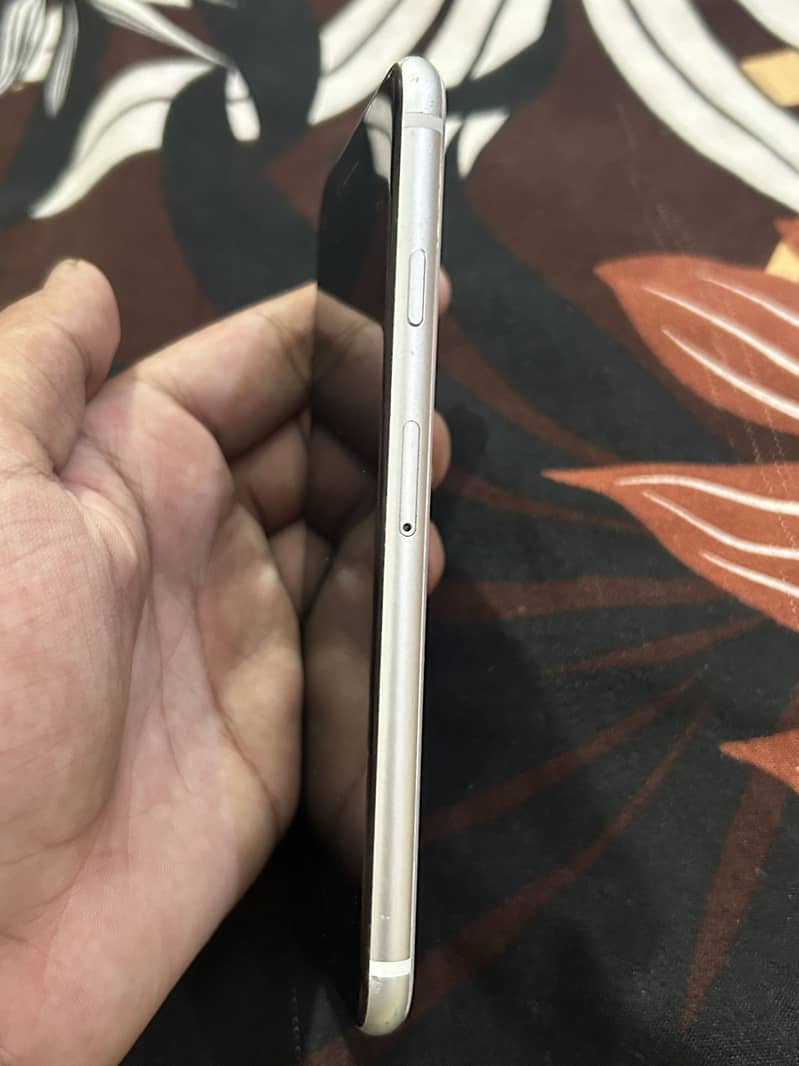 Apple iPhone SE 4