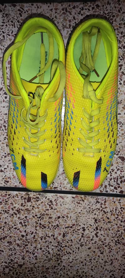MNO Football grippers