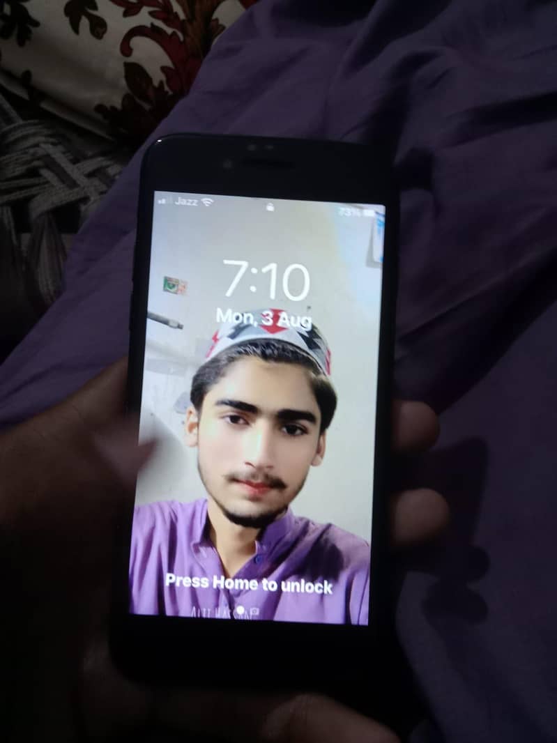 Apple iPhone 7 4