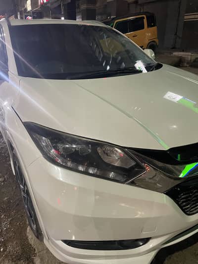 Honda Vezel 2015 Z Sensing Top of the line