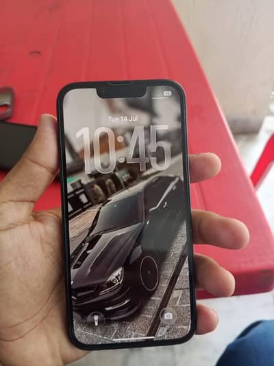 Apple iPhone 13