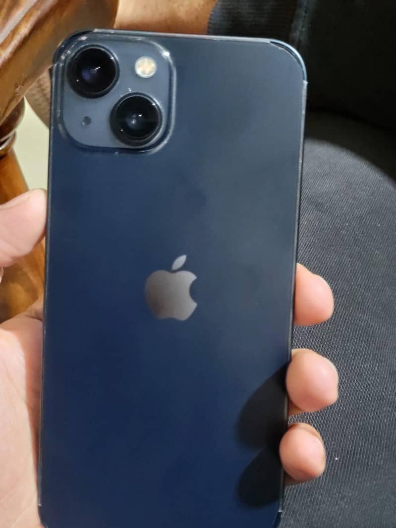 Apple iPhone 13 0