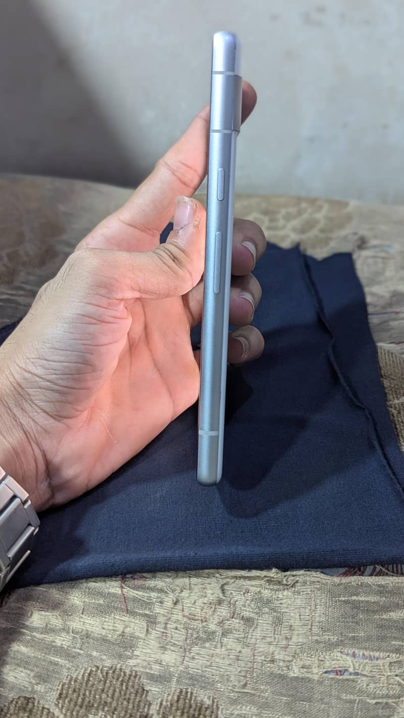 Google Pixel 7a 3