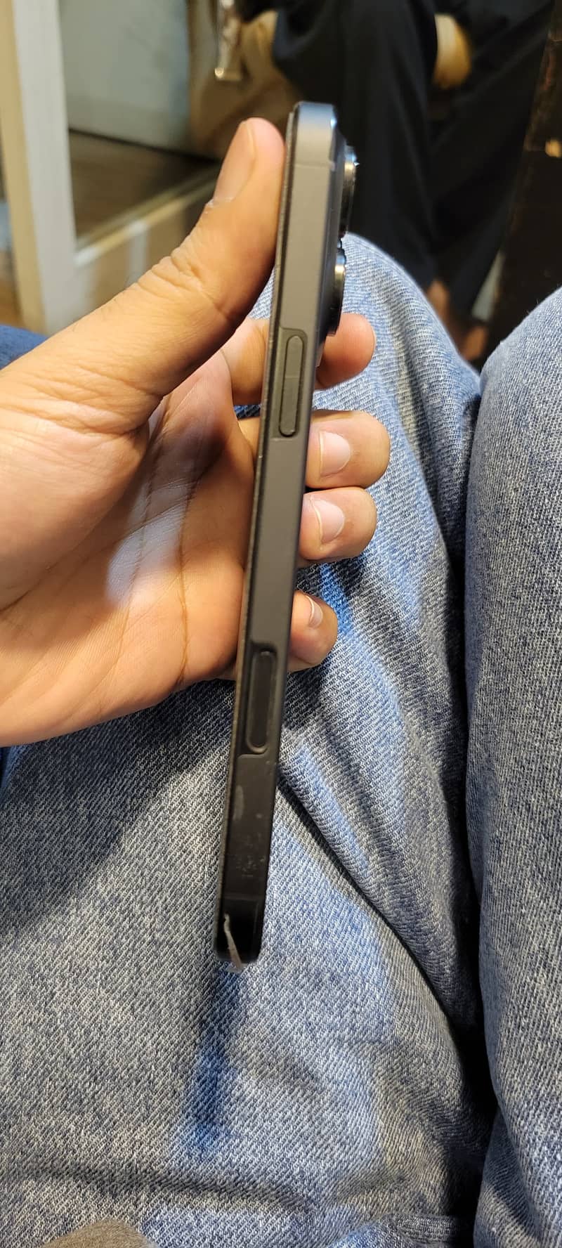 Apple iPhone 16 Pro Max 2