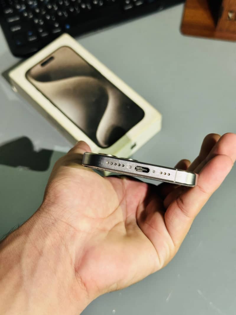 Apple iPhone 15 Pro 2