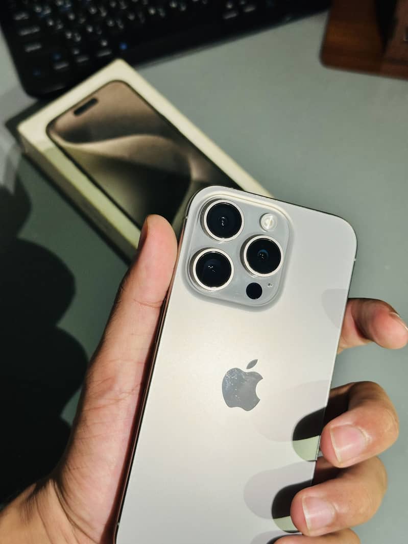 Apple iPhone 15 Pro 3