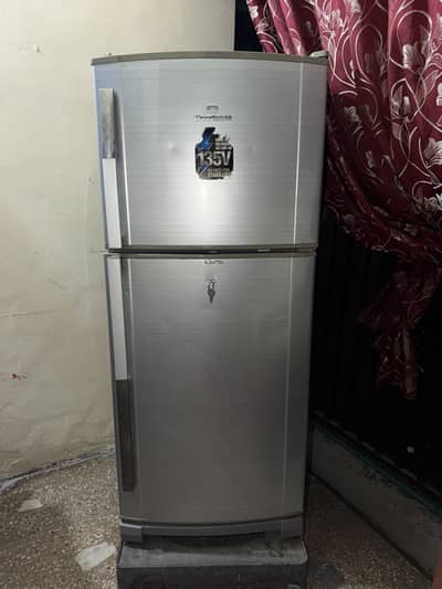 Dawlance refrigerator/ 135V