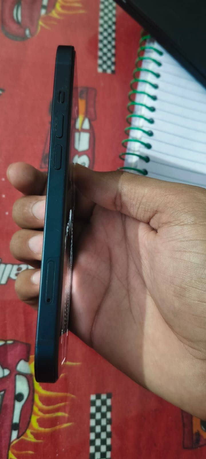 Apple iPhone 13 1