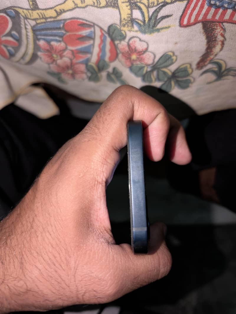 Apple iPhone 12 3
