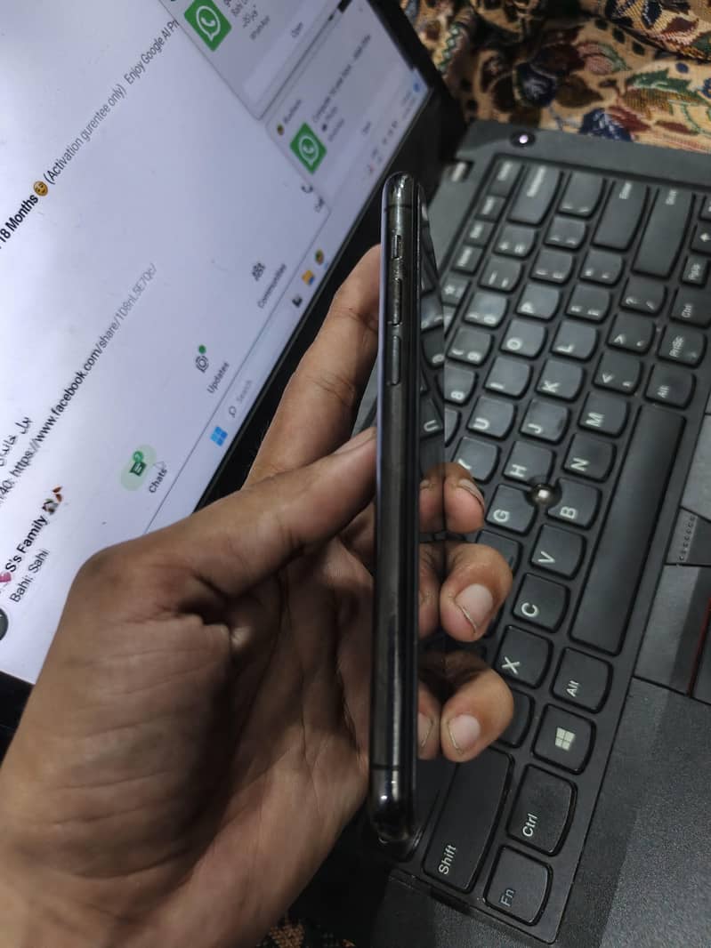 Apple iPhone 11 Pro 2