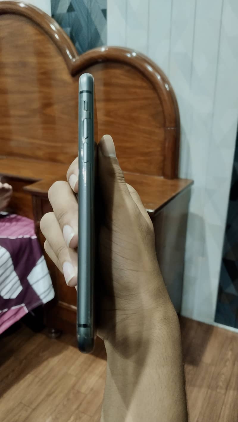 Apple iPhone 11 2