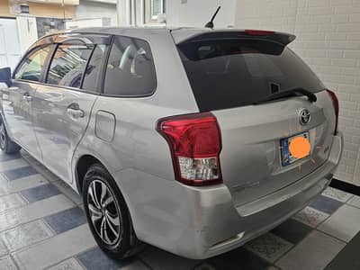 Toyota Corolla Fielder 2014